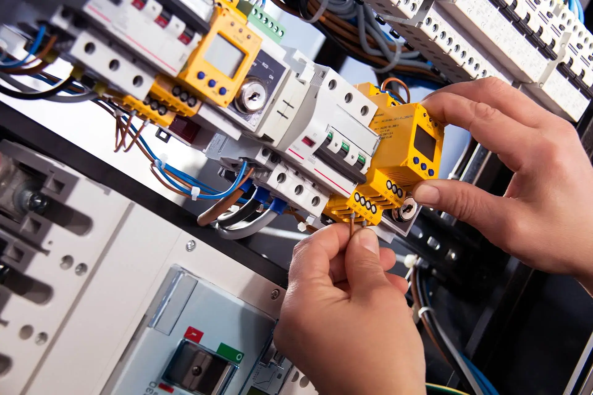 Certified electricians in East Finchley